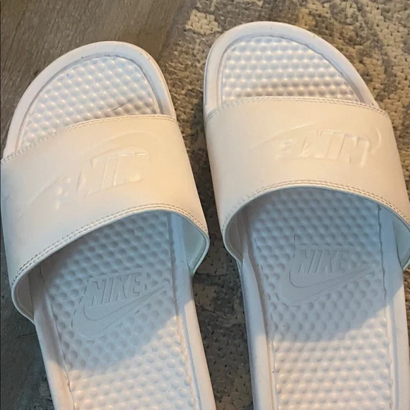 Nike White Slide Sandals - Picture 5 of 5